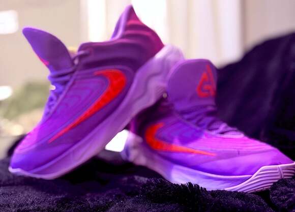 Nike - Picture 5 of 6